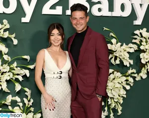 Sarah Hyland / Sarah_Hyland / sarahhyland фото голая #0930