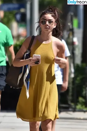Sarah Hyland / Sarah_Hyland / sarahhyland nude photo #0980