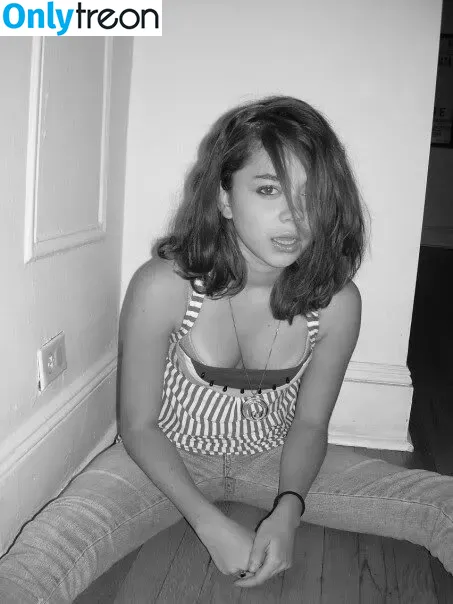 Sarah Hyland голая photo #0049 (Sarah_Hyland / sarahhyland)