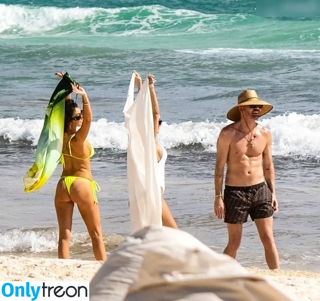 Sarah Hyland nude photo #0735 (Sarah_Hyland / sarahhyland)