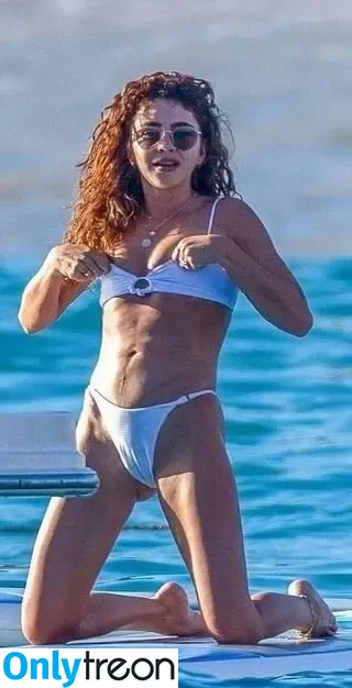 Sarah Hyland nude photo #0754 (Sarah_Hyland / sarahhyland)