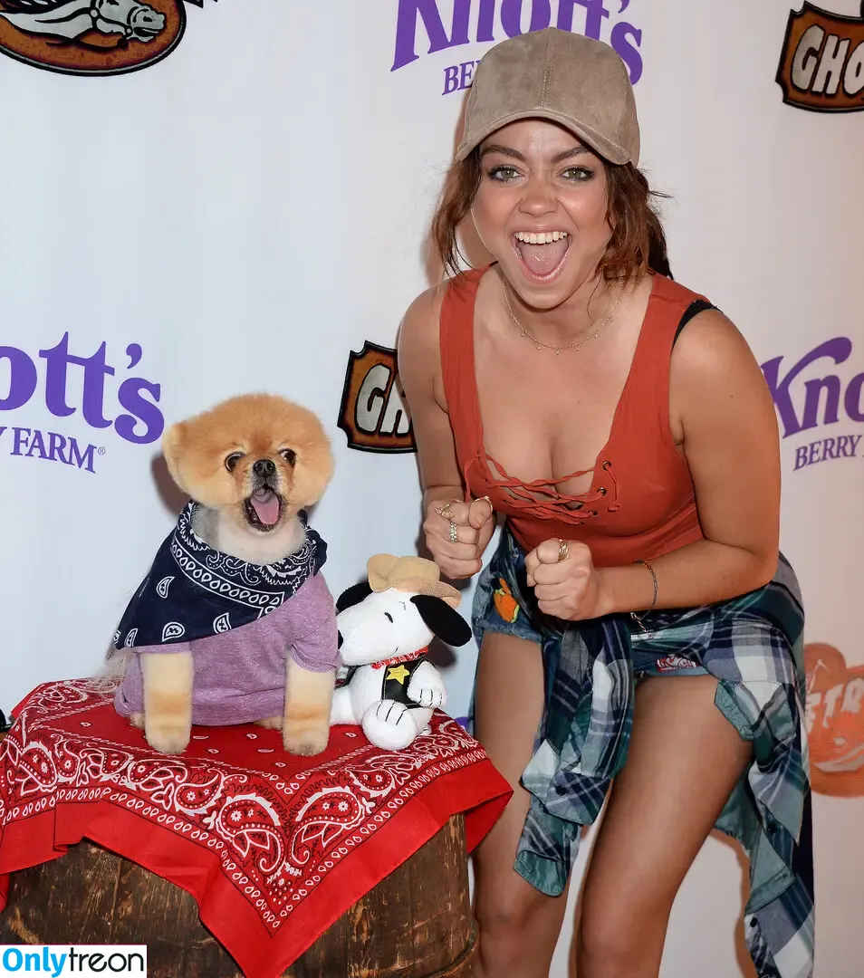 Sarah Hyland nude photo #0842 (Sarah_Hyland / sarahhyland)