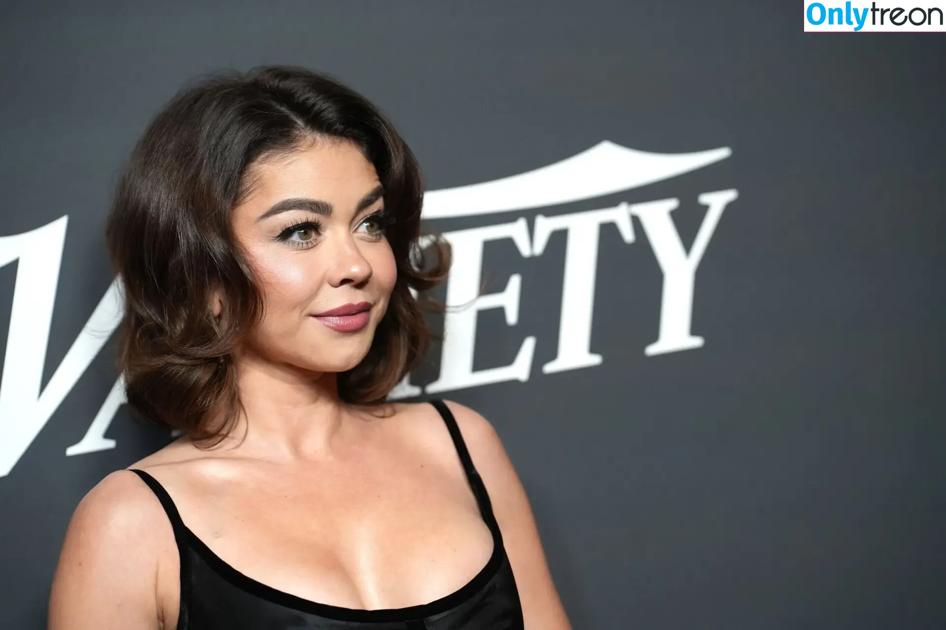 Sarah Hyland nude photo #0902 (Sarah_Hyland / sarahhyland)