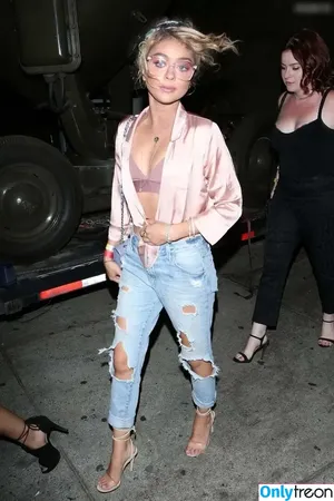 Sarah Hyland / Sarah_Hyland / sarahhyland nude photo #1054