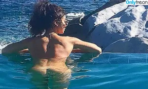 Sarah Hyland / Sarah_Hyland / sarahhyland фото голая #1119