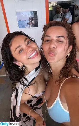 Sarah Hyland / Sarah_Hyland / sarahhyland nude photo #1257