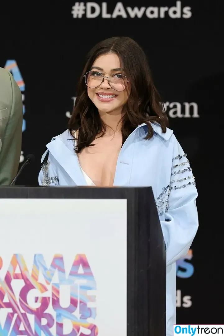 Sarah Hyland nude photo #1187 (Sarah_Hyland / sarahhyland)