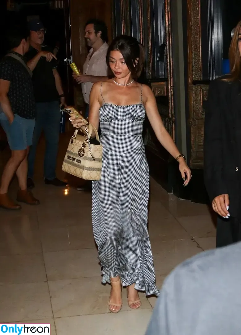 Sarah Hyland голая photo #1272 (Sarah_Hyland / sarahhyland)