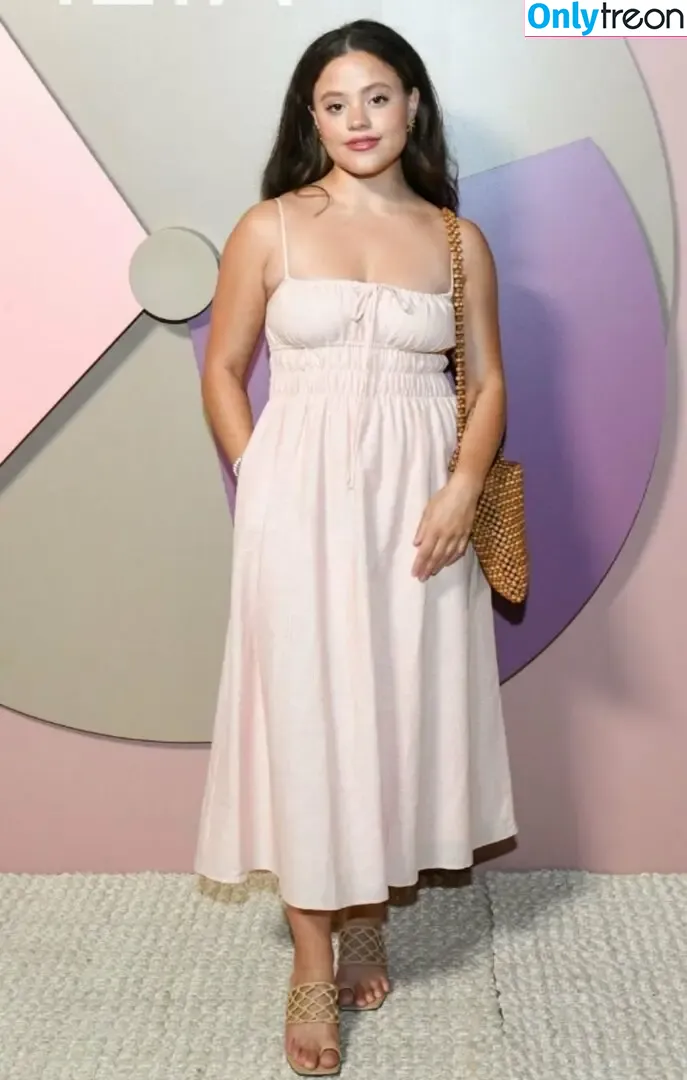 Sarah Jeffery nude photo #0144 (sarahmjeffery)
