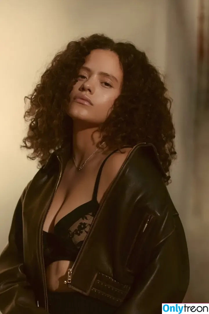 Sarah Jeffery nude photo #0148 (sarahmjeffery)