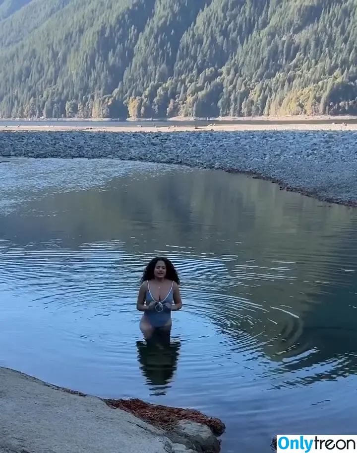 Sarah Jeffery голая photo #0162 (lazy_lewds55 / sarahmjeffery)