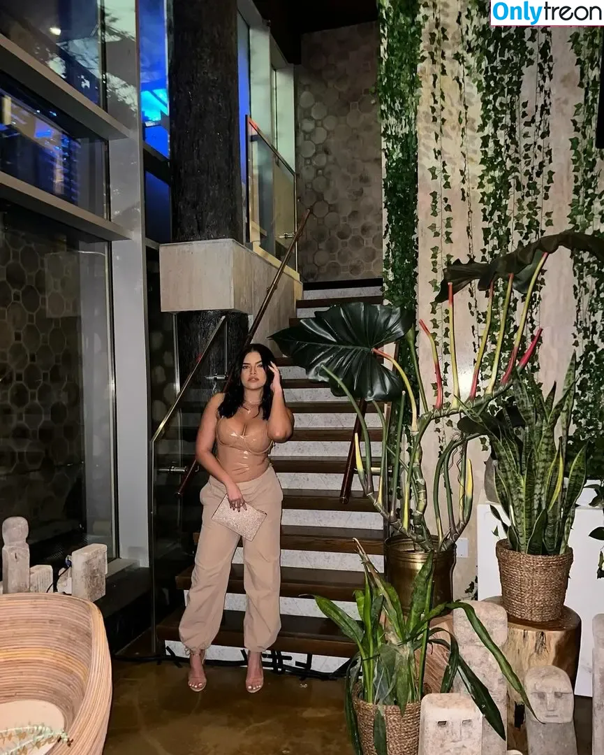 Sarah Marianne nude photo #0018 (sarah_marianne / sarahbmorgan)