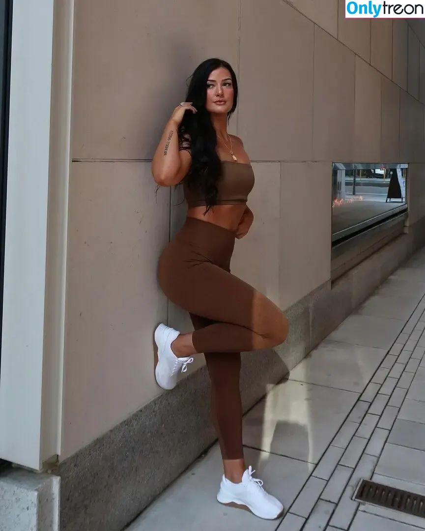 Sarah McElligott nude photo #0001 (sarahmc_fit)