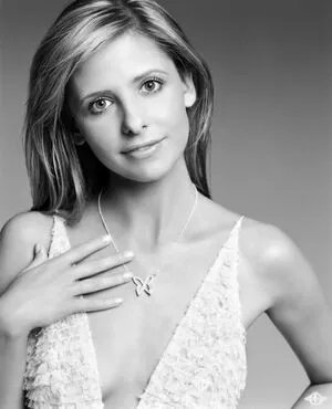 Sarah Michelle Gellar / sarahmgellar nude photo #0354