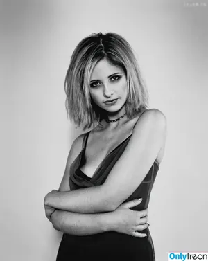 Sarah Michelle Gellar / sarahmgellar nude photo #0491