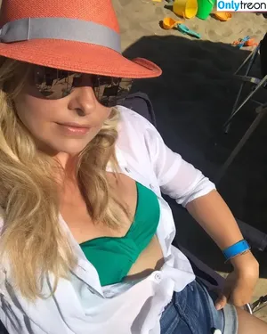 Sarah Michelle Gellar / sarahmgellar nude photo #0664