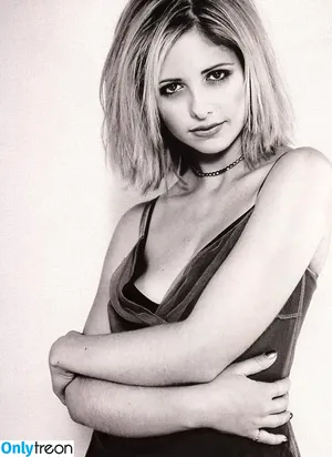 Sarah Michelle Gellar / sarahmgellar nude photo #0671