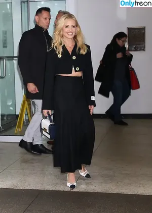 Sarah Michelle Gellar / sarahmgellar фото голая #0785