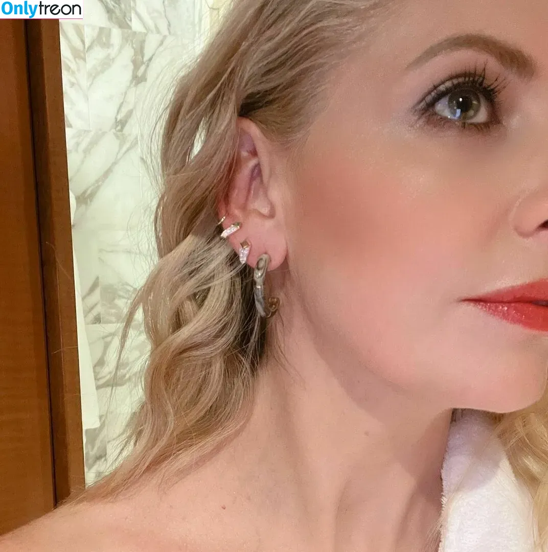 Sarah Michelle Gellar nude photo #0198 (sarahmgellar)