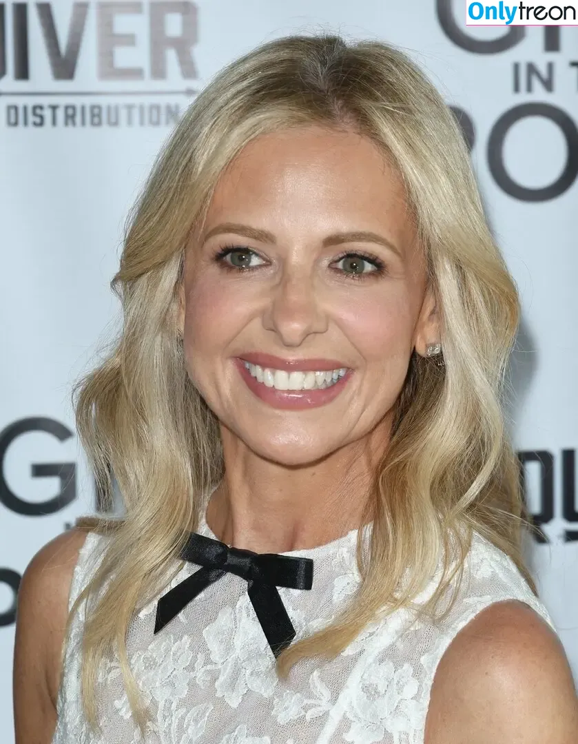 Sarah Michelle Gellar nude photo #0681 (sarahmgellar)