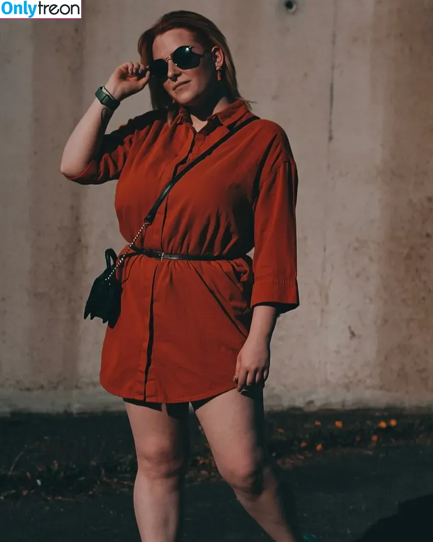 Sarah Neuhaus голая photo #0044 (missundercover.__)
