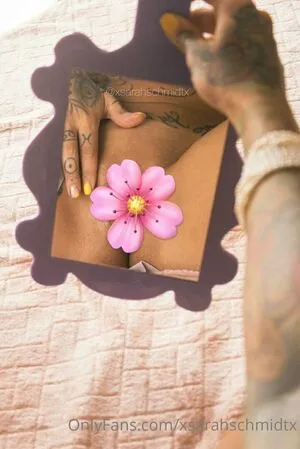 Sarah Schmidt / amarilla_bombshell / somaliasworld / xsarah.schmidtx / xsarahschmidtx nude photo #0001