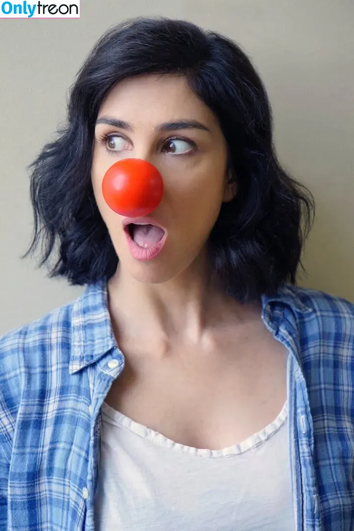 Sarah Silverman голая photo #0181 (dailyxdesiresx / sarahkatesilverman)