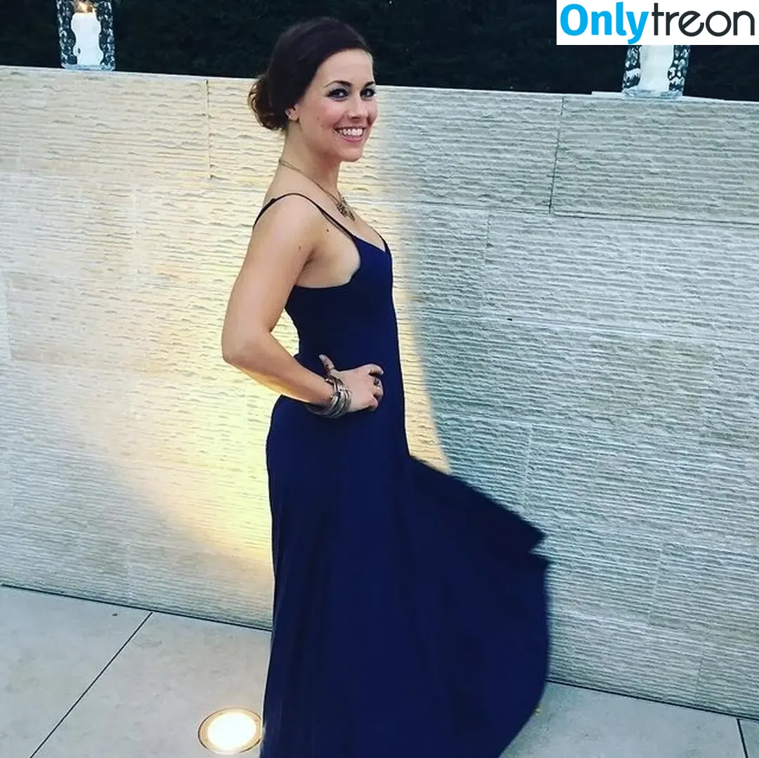 Sarah Tkotsch голая photo #0001 (sarahtkotsch)
