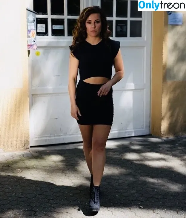 Sarah Tkotsch голая photo #0007 (sarahtkotsch)