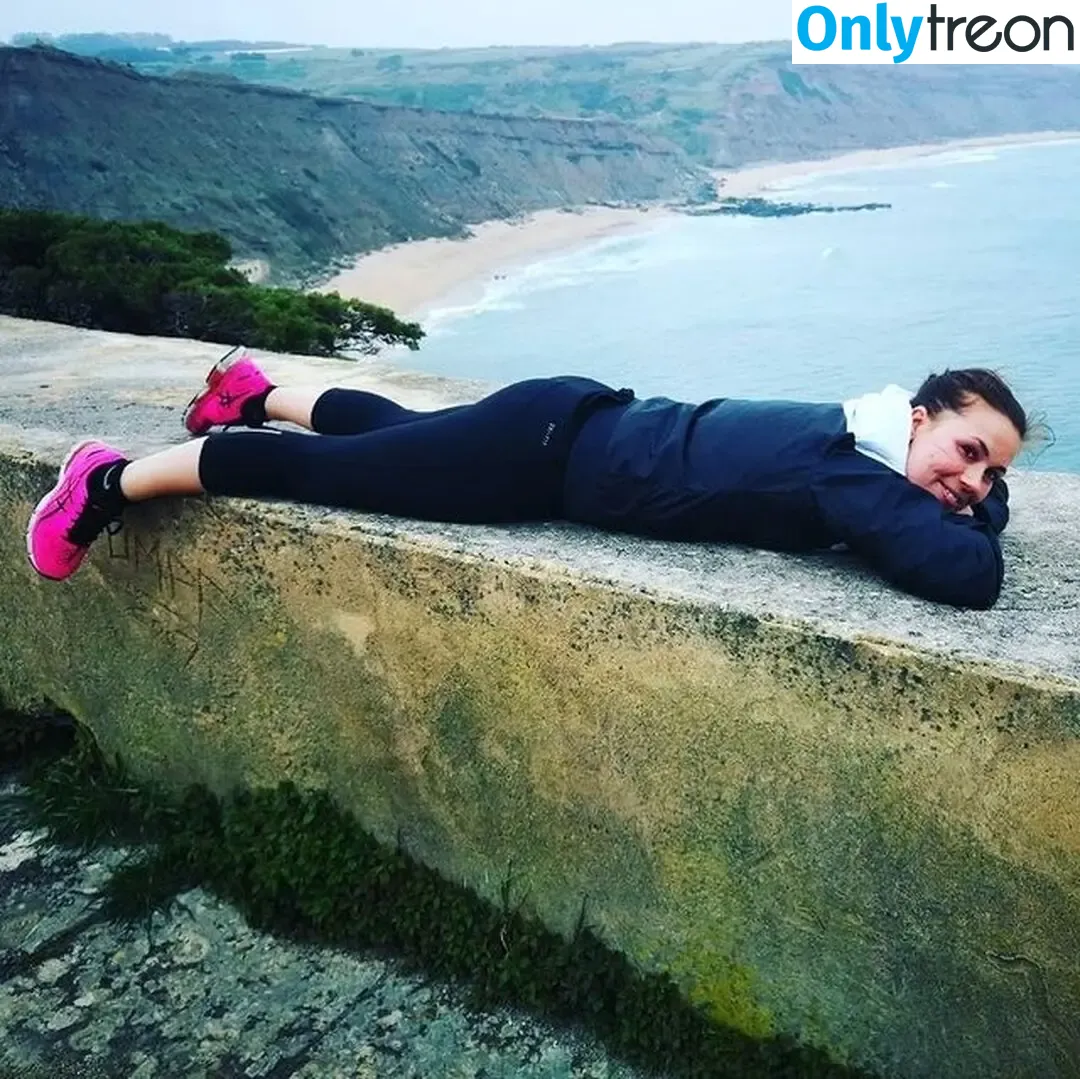 Sarah Tkotsch голая photo #0010 (sarahtkotsch)