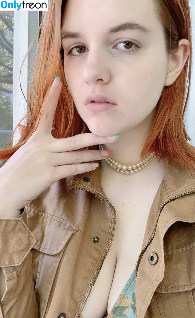 Sarah Z nude photo #0214 (heirrogant / marysuewriter / sarahz)