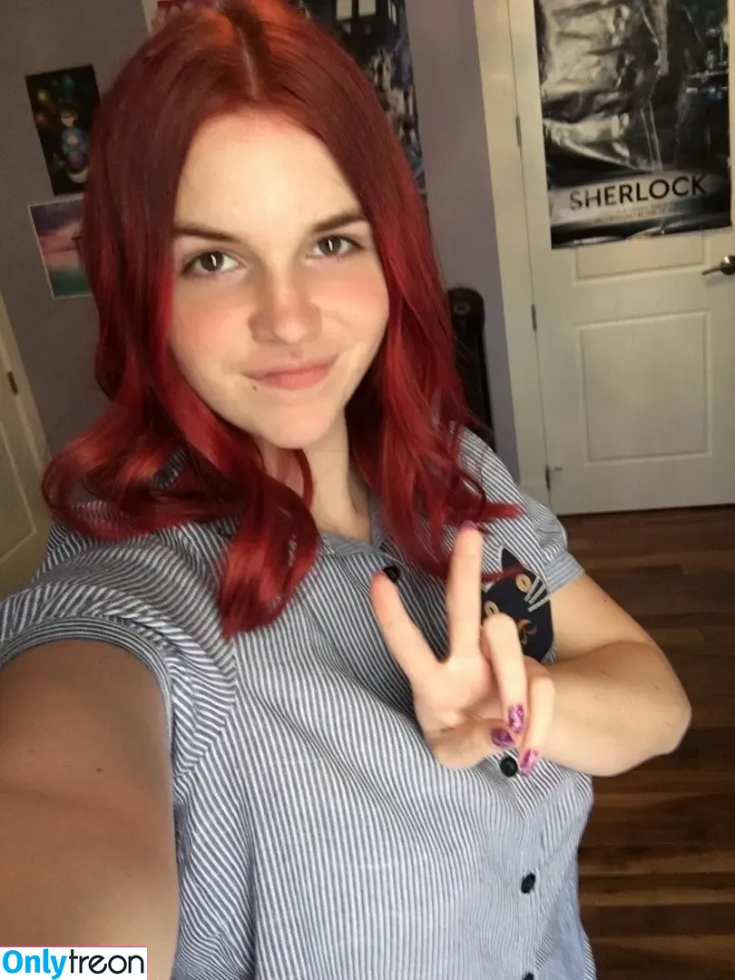 Sarah Z nude photo #0219 (heirrogant / marysuewriter / sarahz)