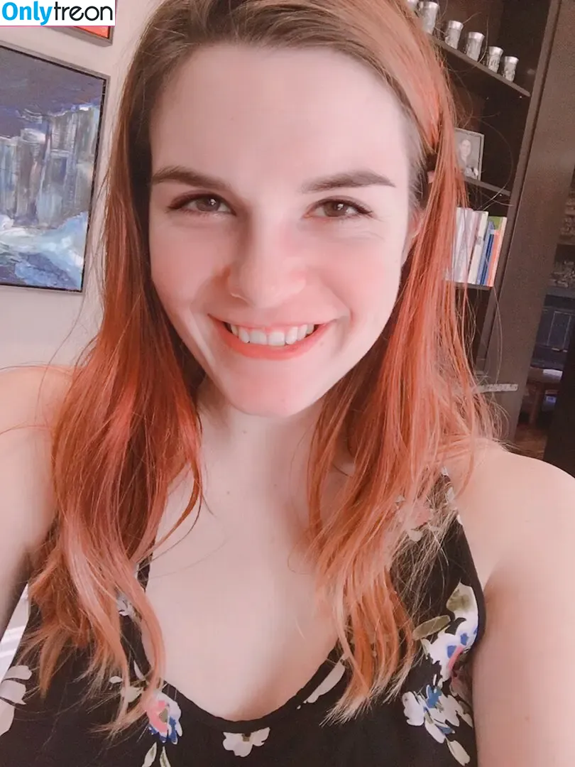 Sarah Z nude photo #0239 (heirrogant / marysuewriter / sarahz)
