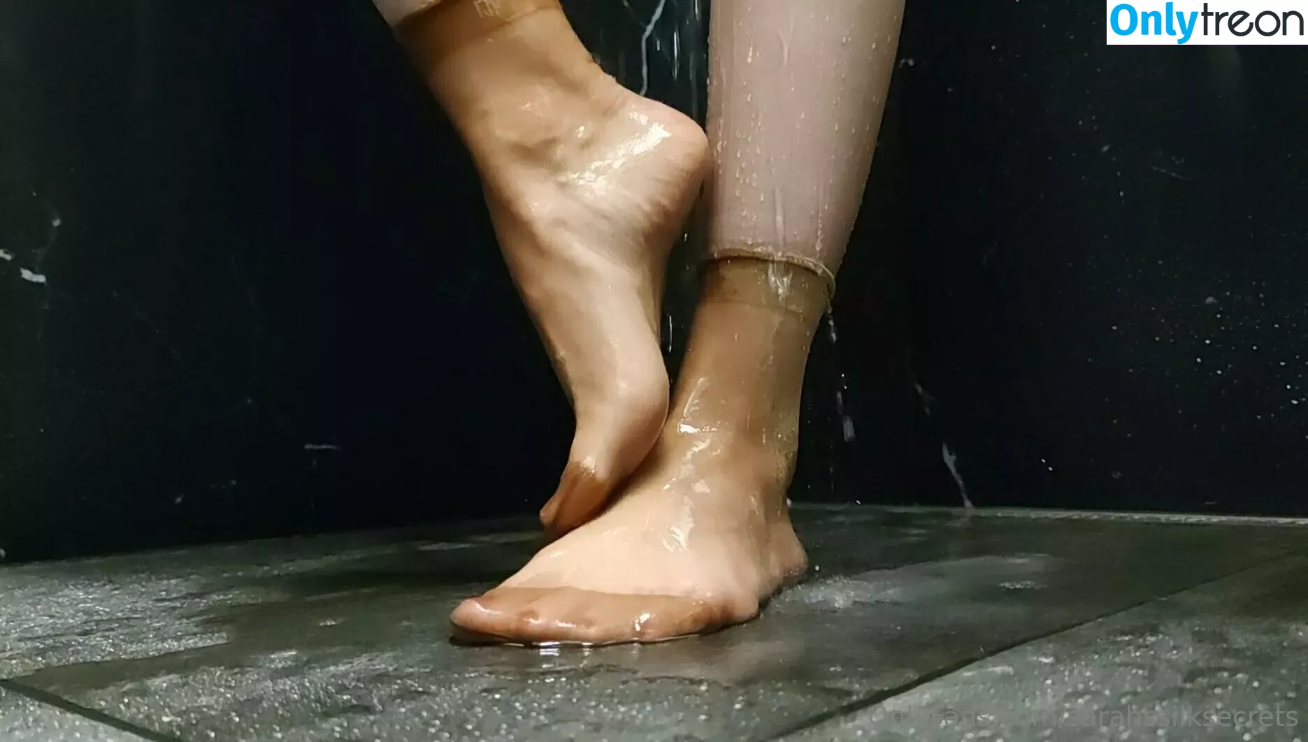 sarahssilksecrets nude photo #0015 (kaitlinalyssacharles)