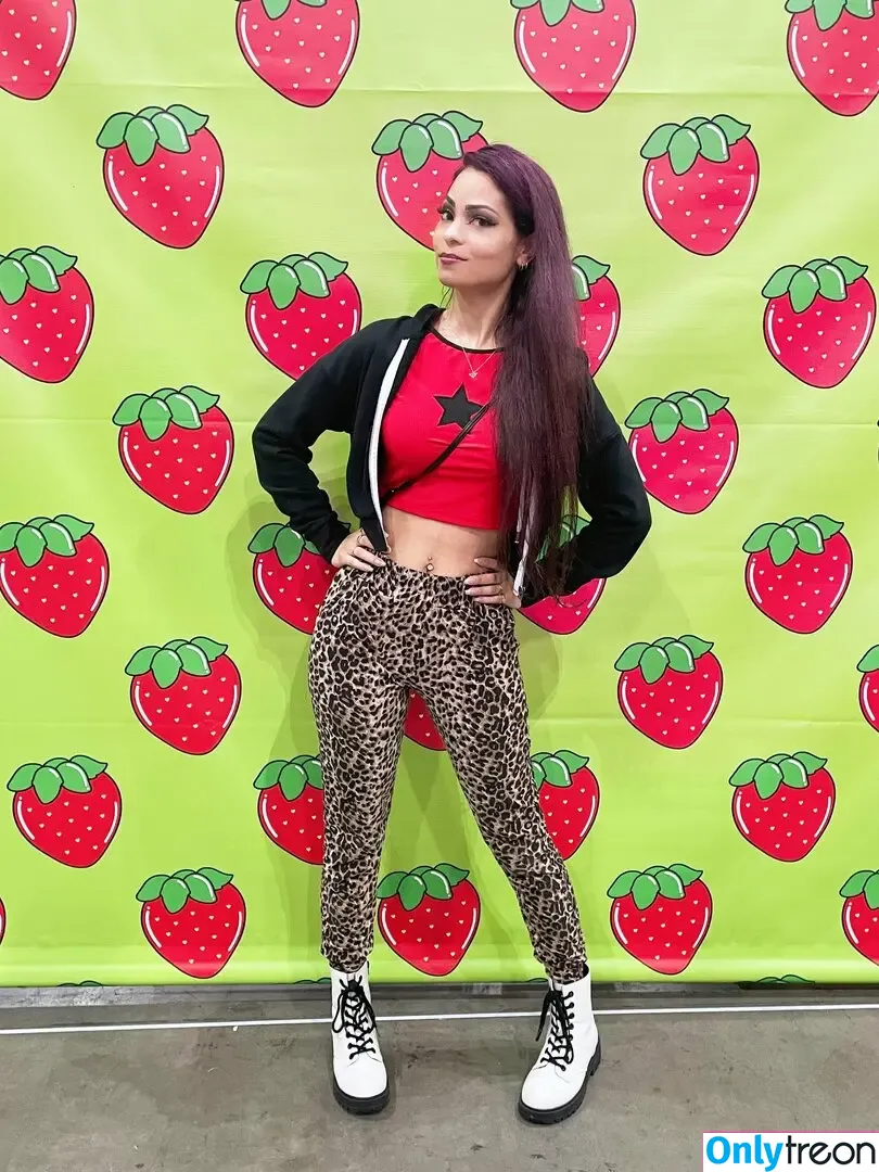 saramoni nude photo #0085 (saramonicosplay)