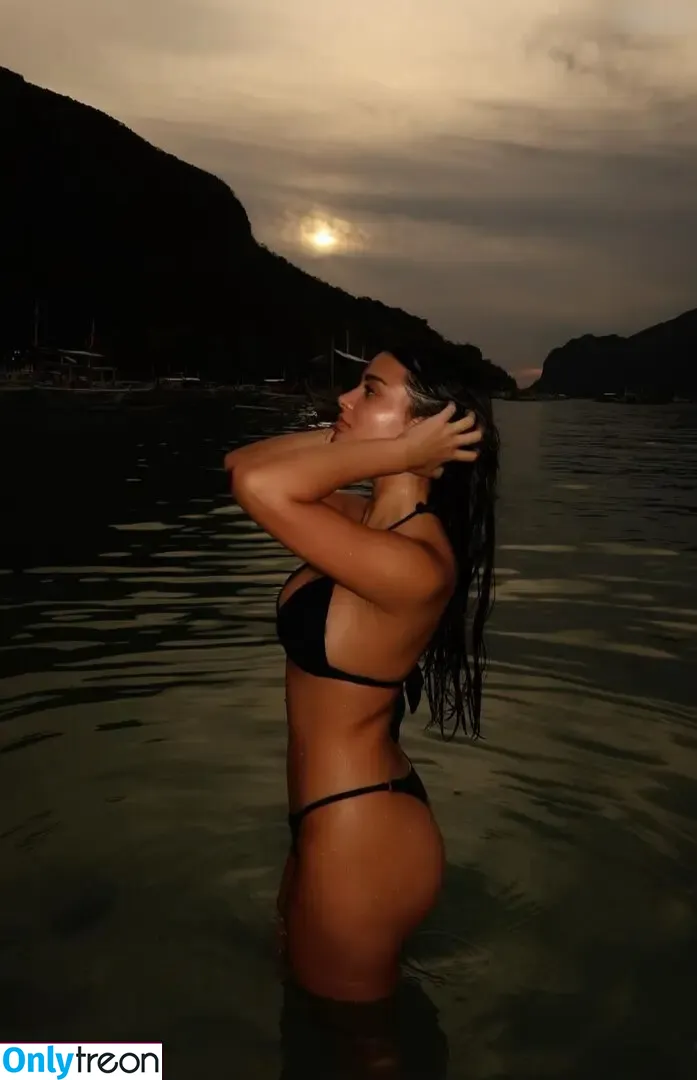 saraxrh nude photo #0005 (saraxrh)