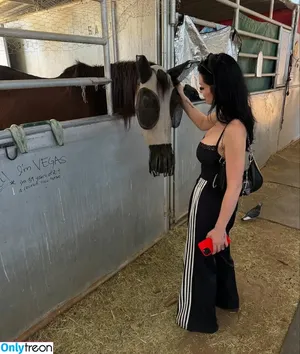 Saraya Bevis / realpaigewwe nude photo #0408