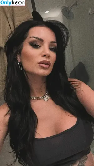 Saraya Bevis / realpaigewwe nude photo #0484