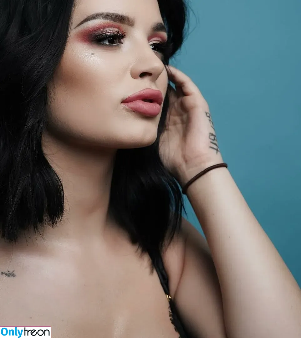 Saraya Bevis nude photo #0021 (realpaigewwe)