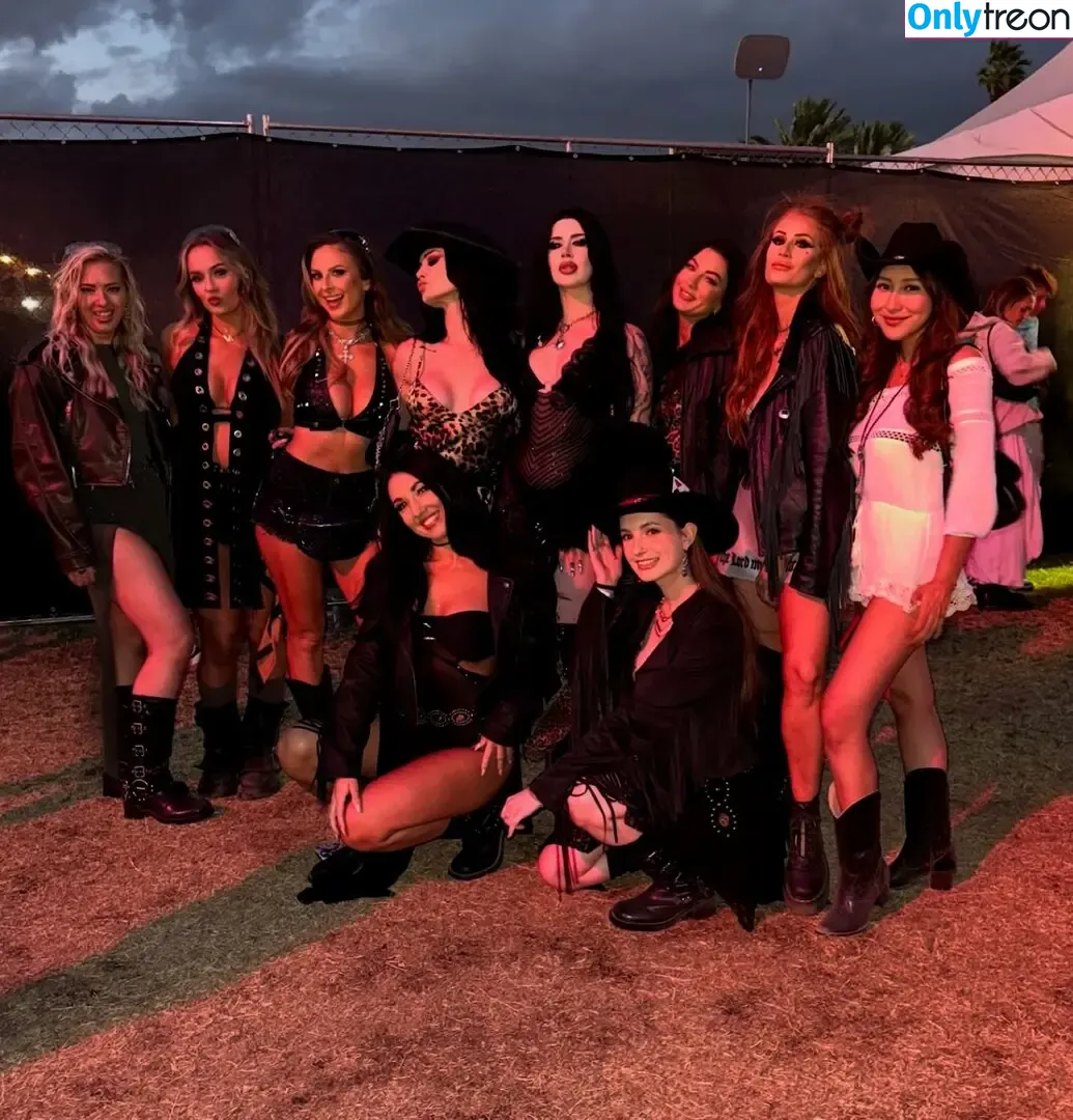 Saraya Bevis nude photo #0390 (realpaigewwe)