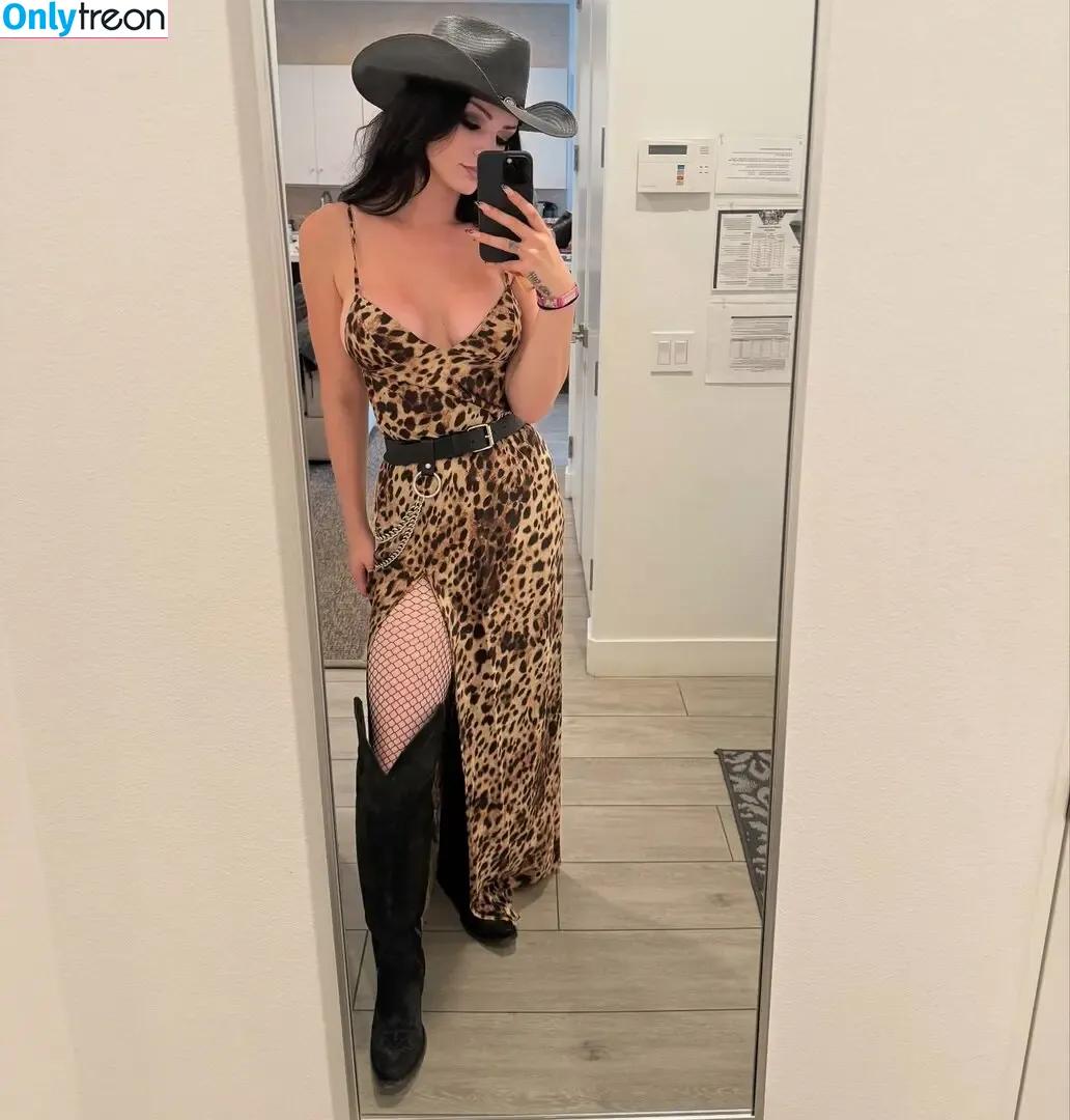 Saraya Bevis nude photo #0391 (realpaigewwe)