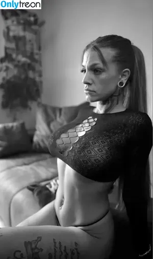 Sarina Denise / dirtysecrect / sarina_shizk nude photo #0019