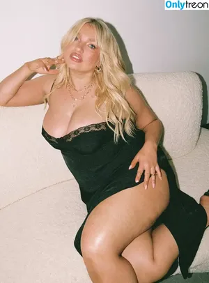 Sarina Nowak / sarinanowak nude photo #0215