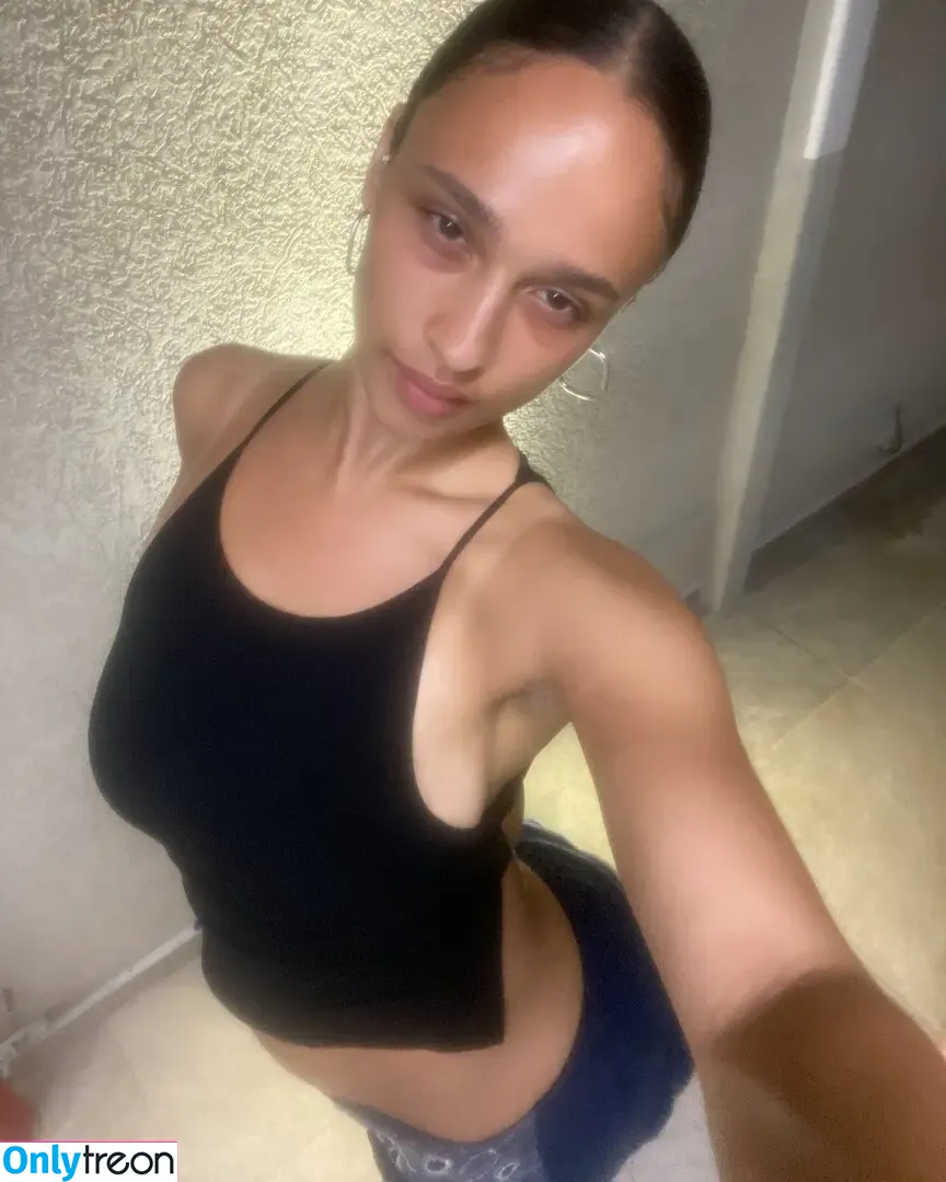 Sarina голая photo #0351 (sarinahavok / svrinx)