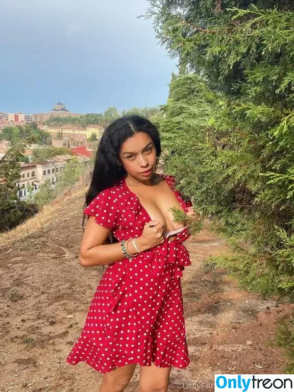 Saritaslovan nude photo #0042 (ch1ngona_af)