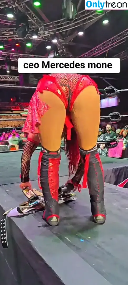Sasha Banks nude photo #1699 (sashabankswwe / soxysasha)