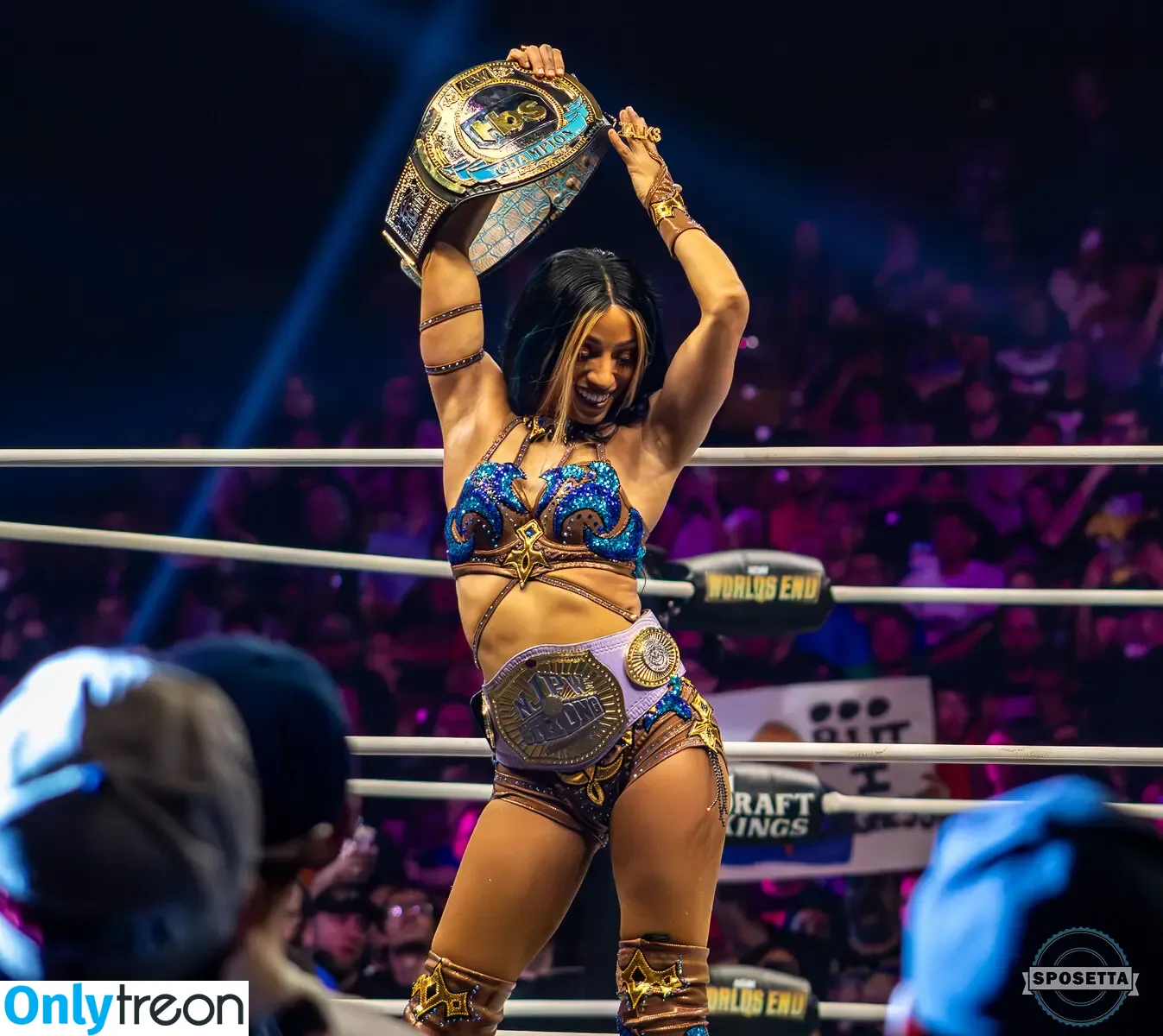 Sasha Banks nude photo #1707 (sashabankswwe / soxysasha)