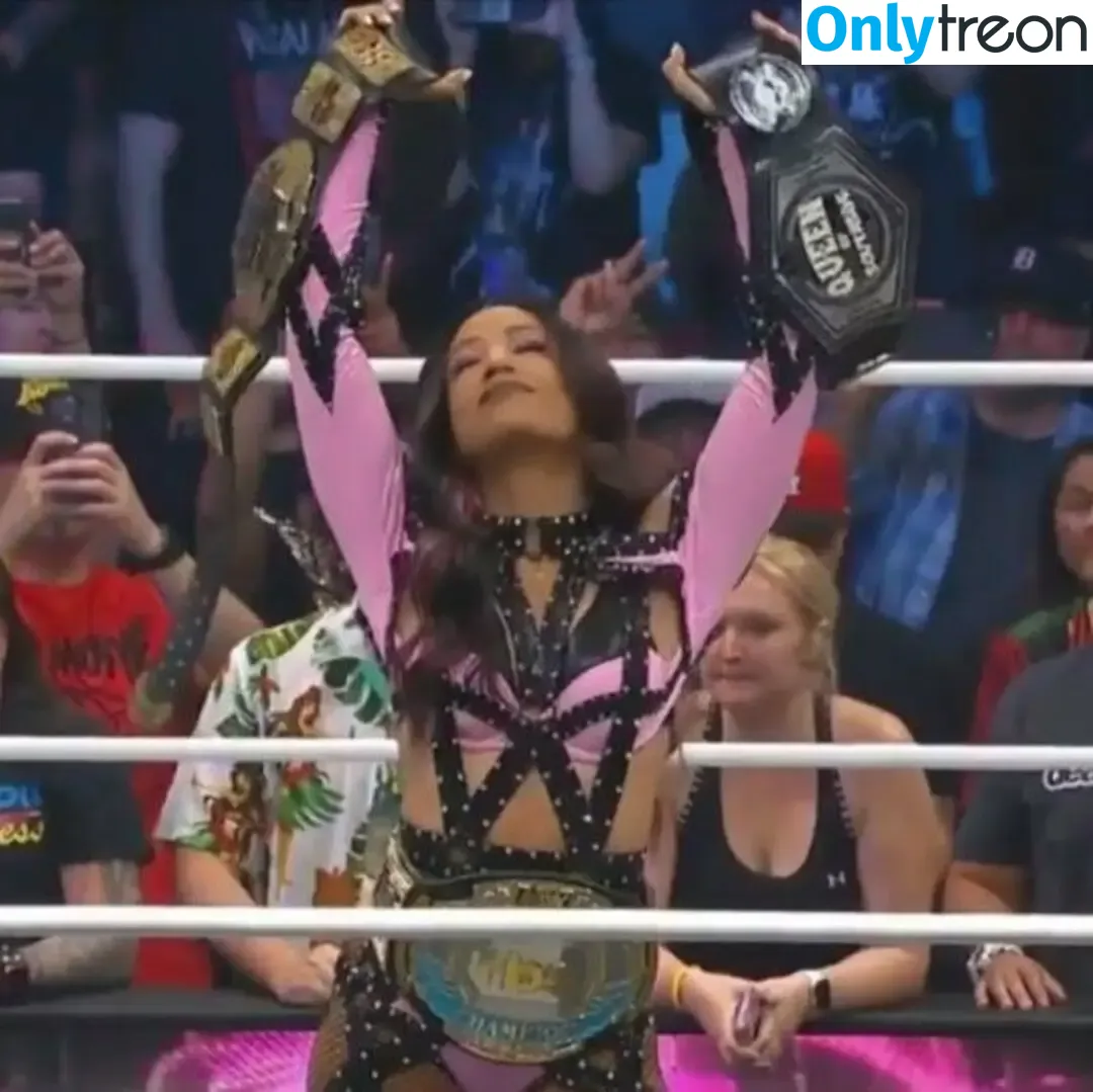 Sasha Banks nude photo #1709 (sashabankswwe / soxysasha)