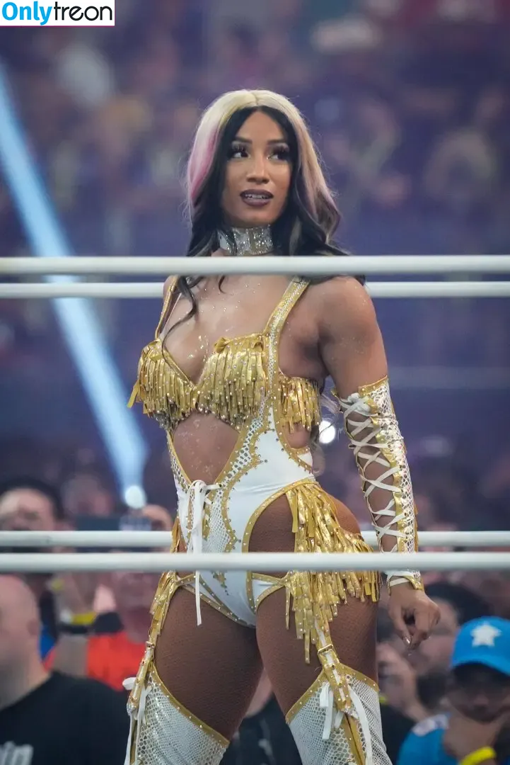 Sasha Banks голая photo #1808 (sashabankswwe / soxysasha)