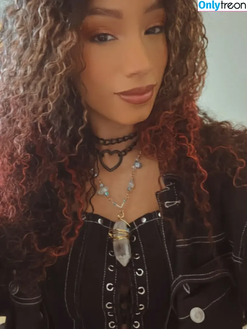 Sasha Banks nude photo #1875 (sashabankswwe / soxysasha)